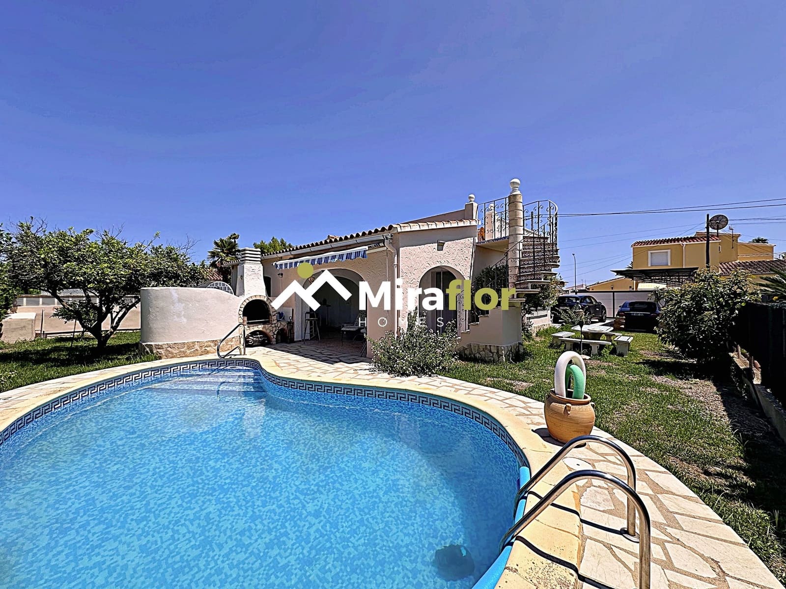 4 slaapkamer Villa te koop in Els Poblets met zwembad - € 445.000 (Ref: 9077899)