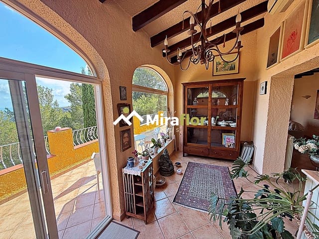 5 sovrum Villa till salu i Benidoleig med pool - 465 000 € (Ref: 9110187)