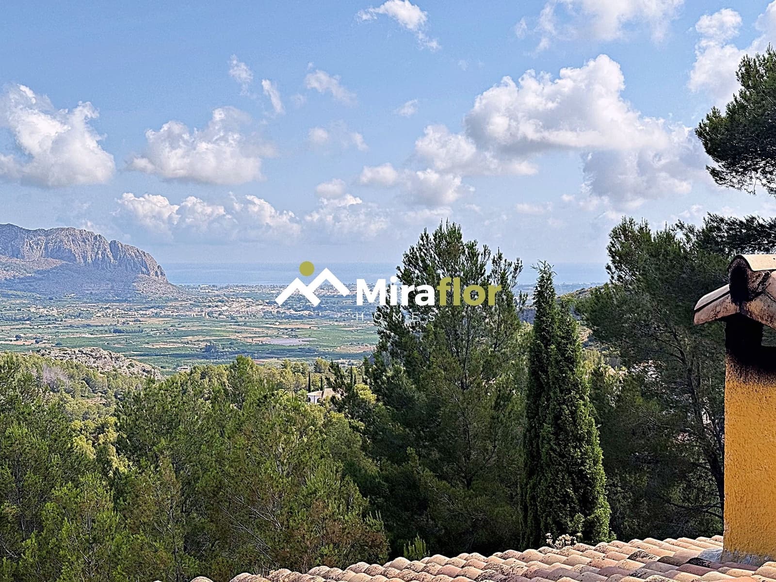 5 soveværelse Villa til salg i Benidoleig med swimmingpool - € 465.000 (Ref: 9110187)