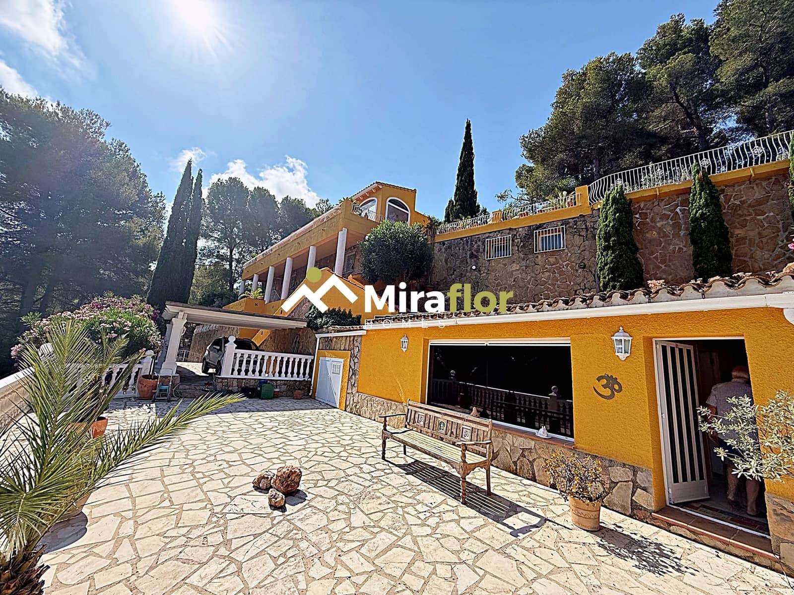 5 soveværelse Villa til salg i Benidoleig med swimmingpool - € 465.000 (Ref: 9110187)