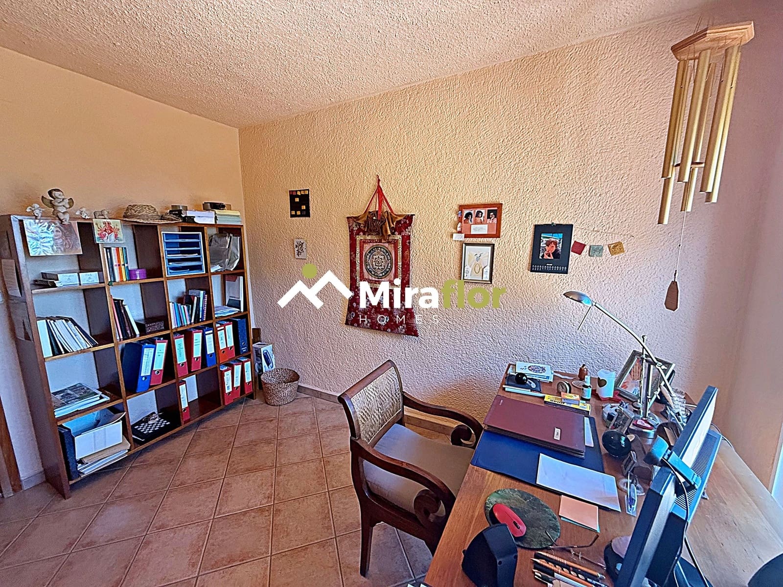 5 bedroom Villa for sale in Benidoleig with pool - € 455,000 (Ref: 9110187)