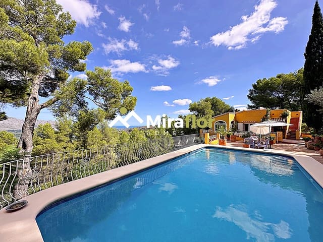 5 soverom Villa til salgs i Benidoleig med svømmebasseng - € 465 000 (Ref: 9110187)