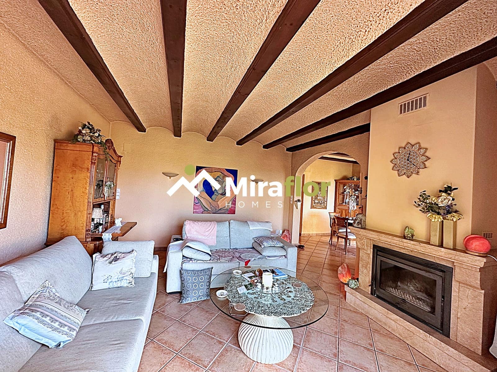 5 bedroom Villa for sale in Benidoleig with pool - € 455,000 (Ref: 9110187)