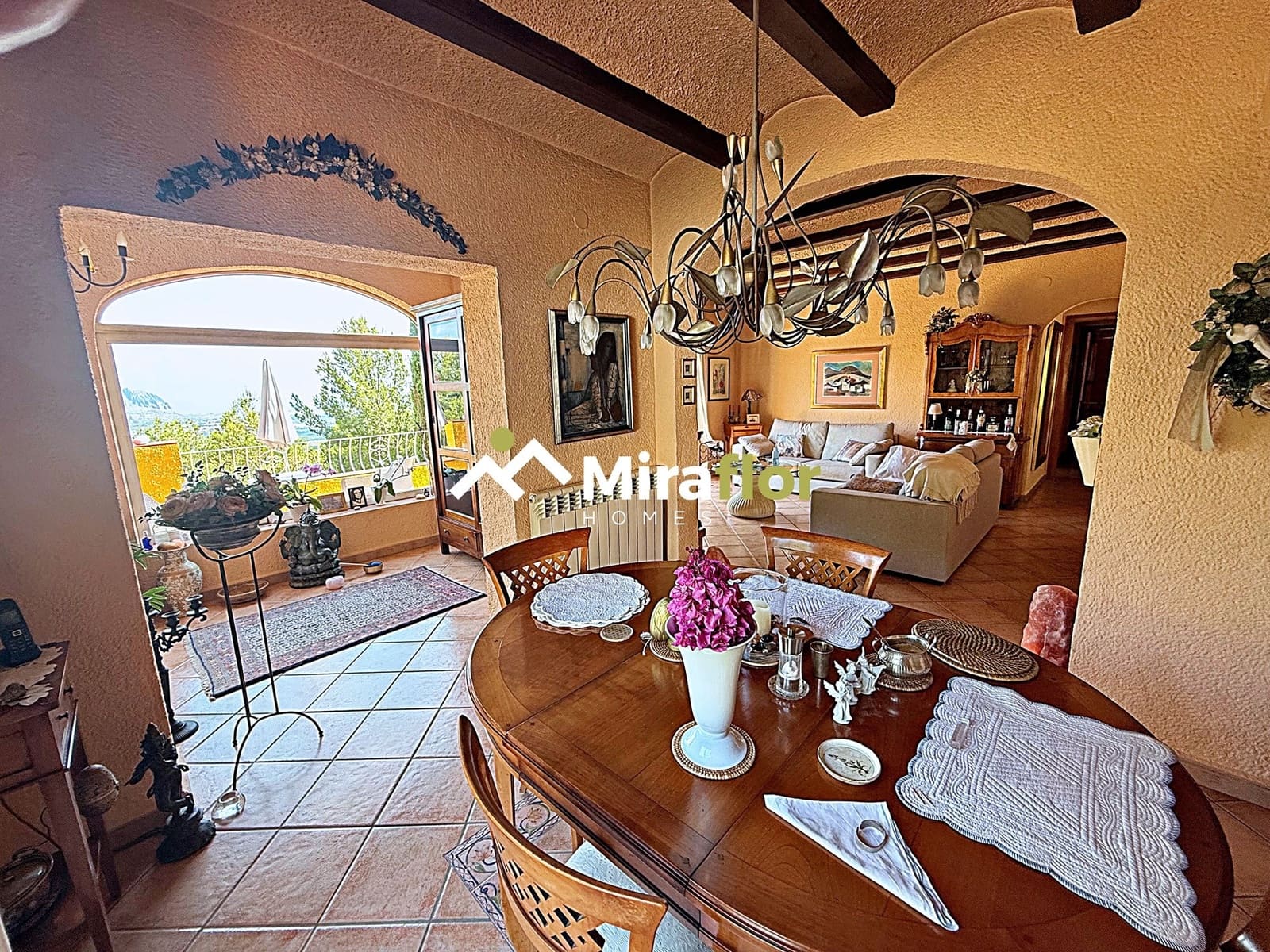 5 bedroom Villa for sale in Benidoleig with pool - € 455,000 (Ref: 9110187)