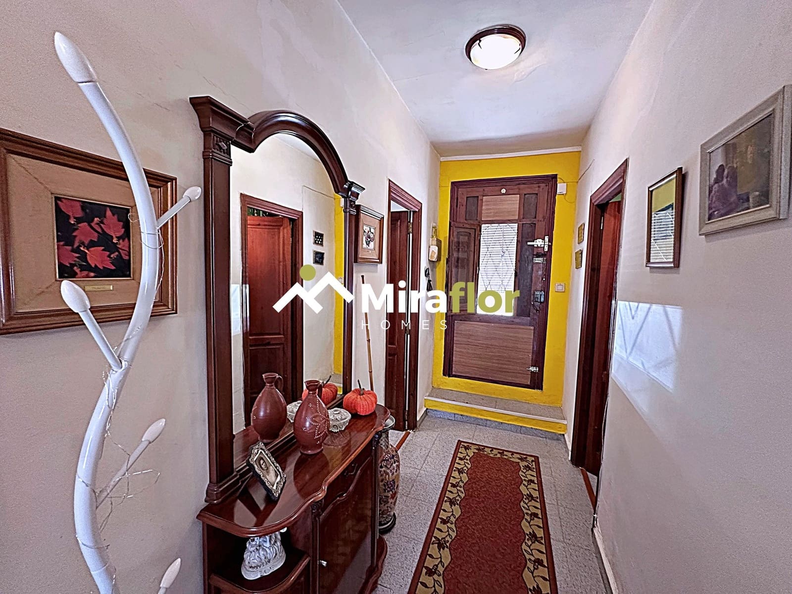 3 bedroom Townhouse for sale in Denia - € 160,000 (Ref: 9136172)