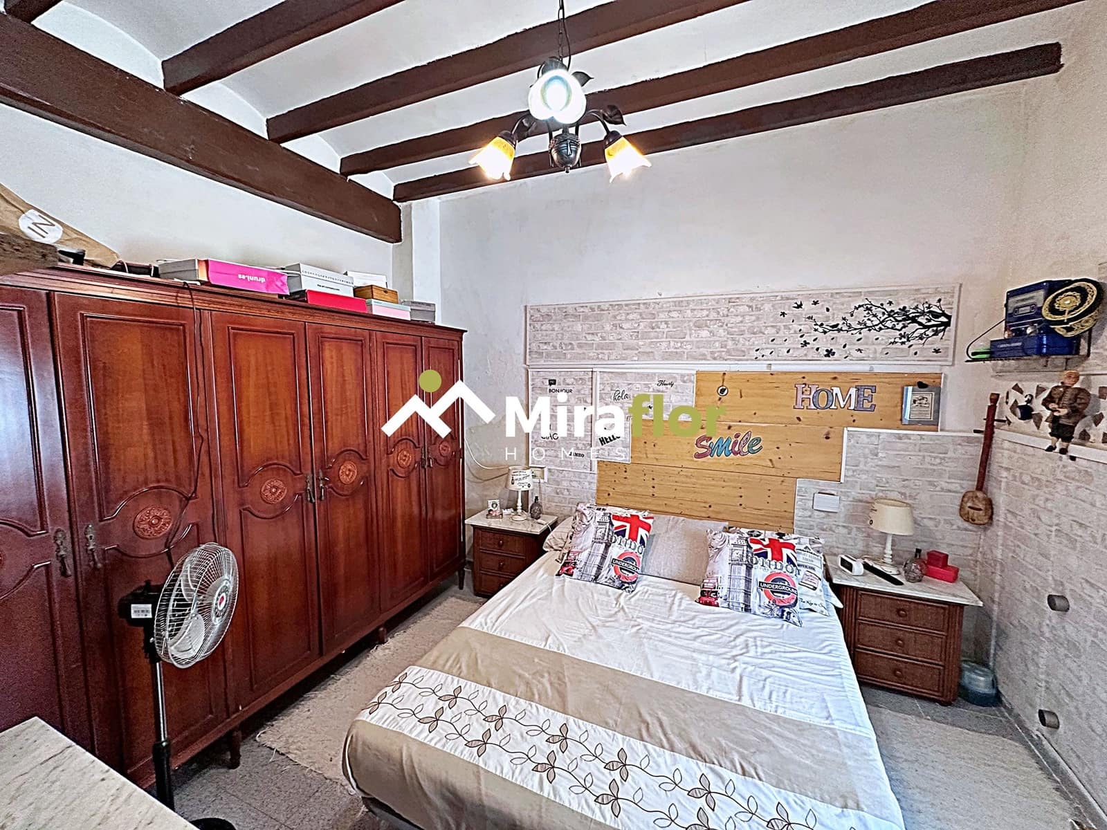 3 bedroom Townhouse for sale in Denia - € 160,000 (Ref: 9136172)
