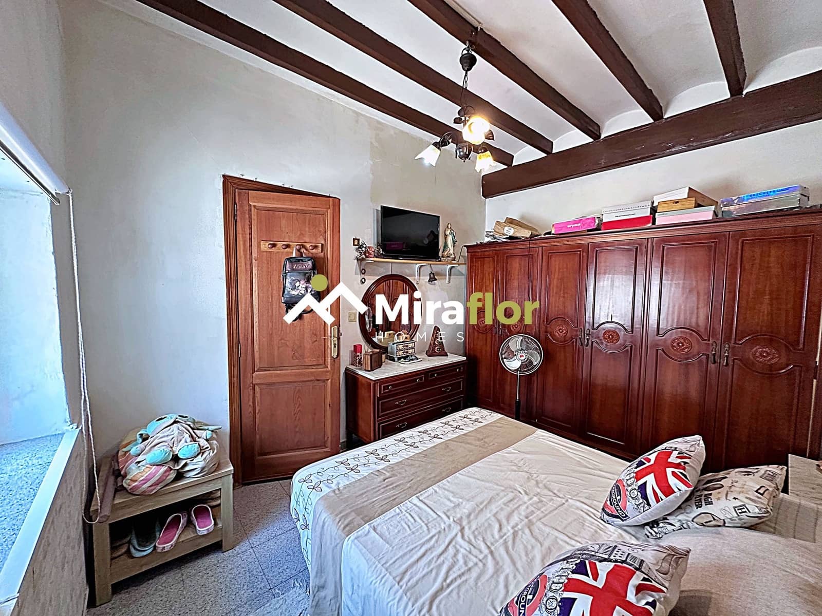 3 bedroom Townhouse for sale in Denia - € 160,000 (Ref: 9136172)