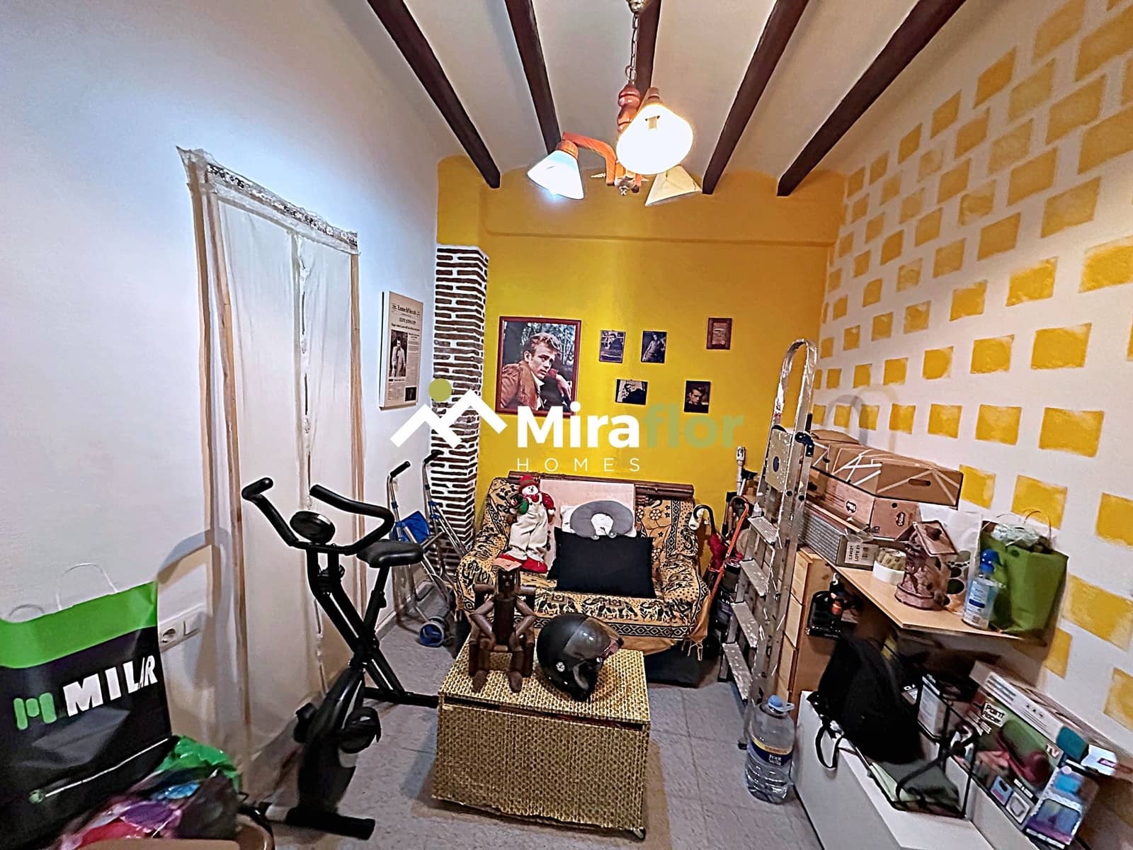 3 bedroom Townhouse for sale in Denia - € 160,000 (Ref: 9136172)