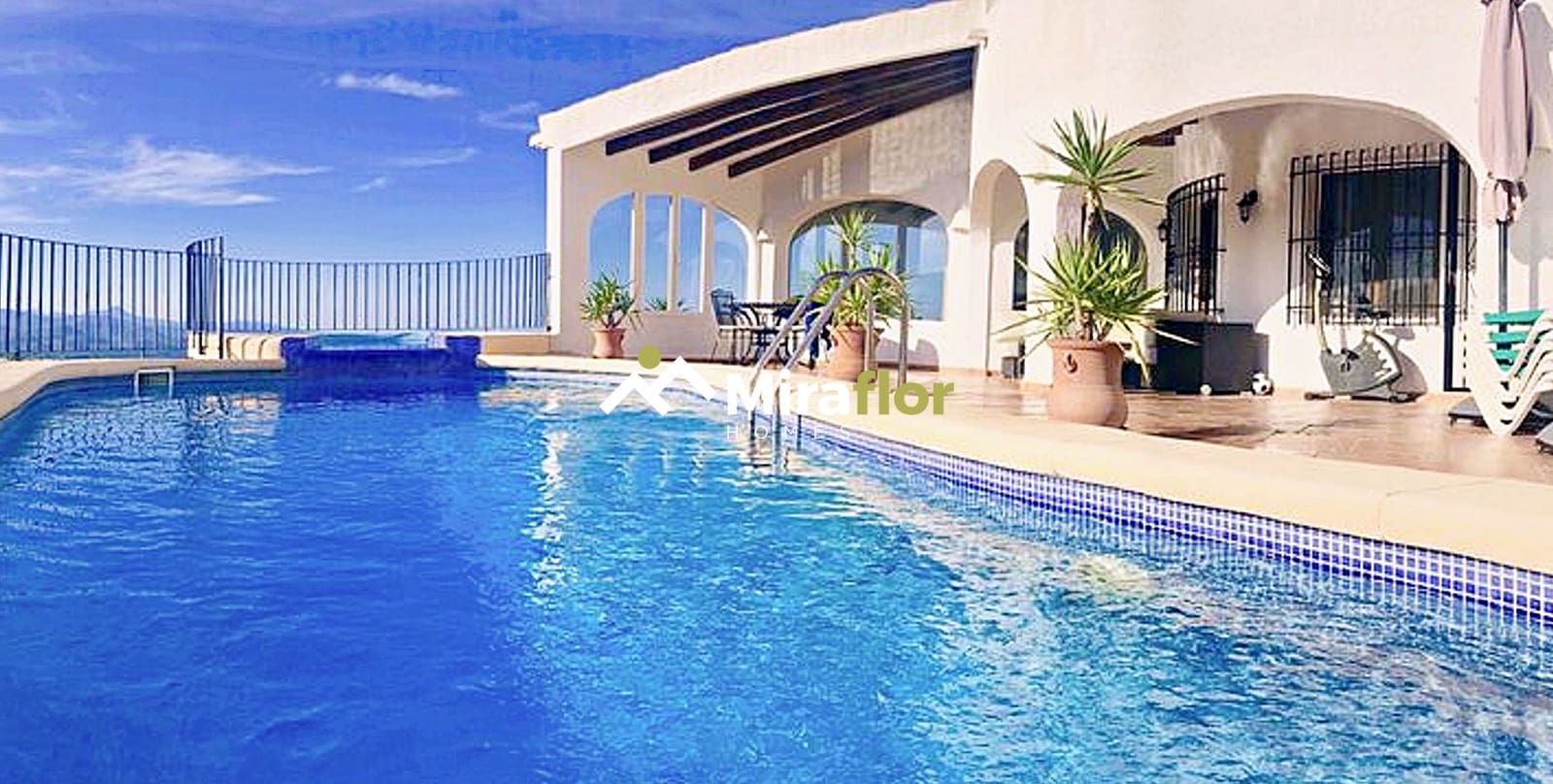 4 soveværelse Villa til salg i Monte Pego med swimmingpool - € 780.000 (Ref: 9149174)