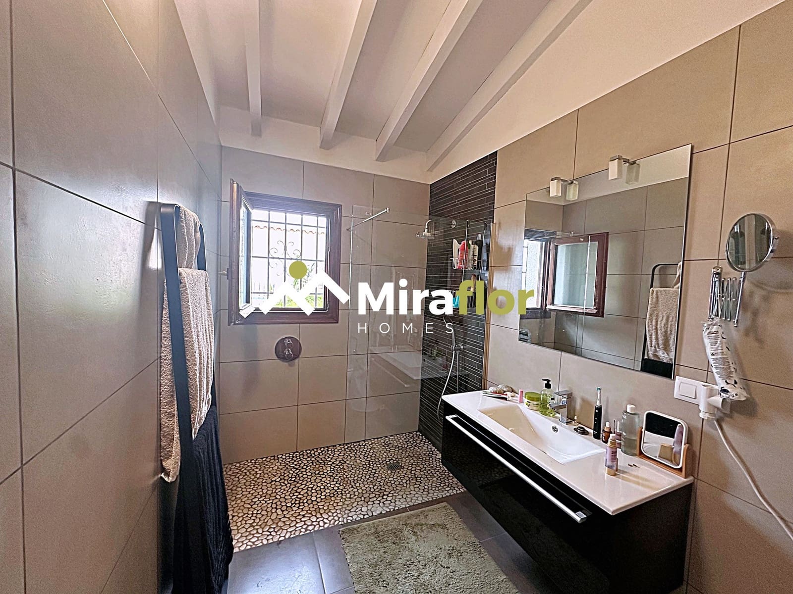 4 soveværelse Villa til salg i Monte Pego med swimmingpool - € 780.000 (Ref: 9149174)