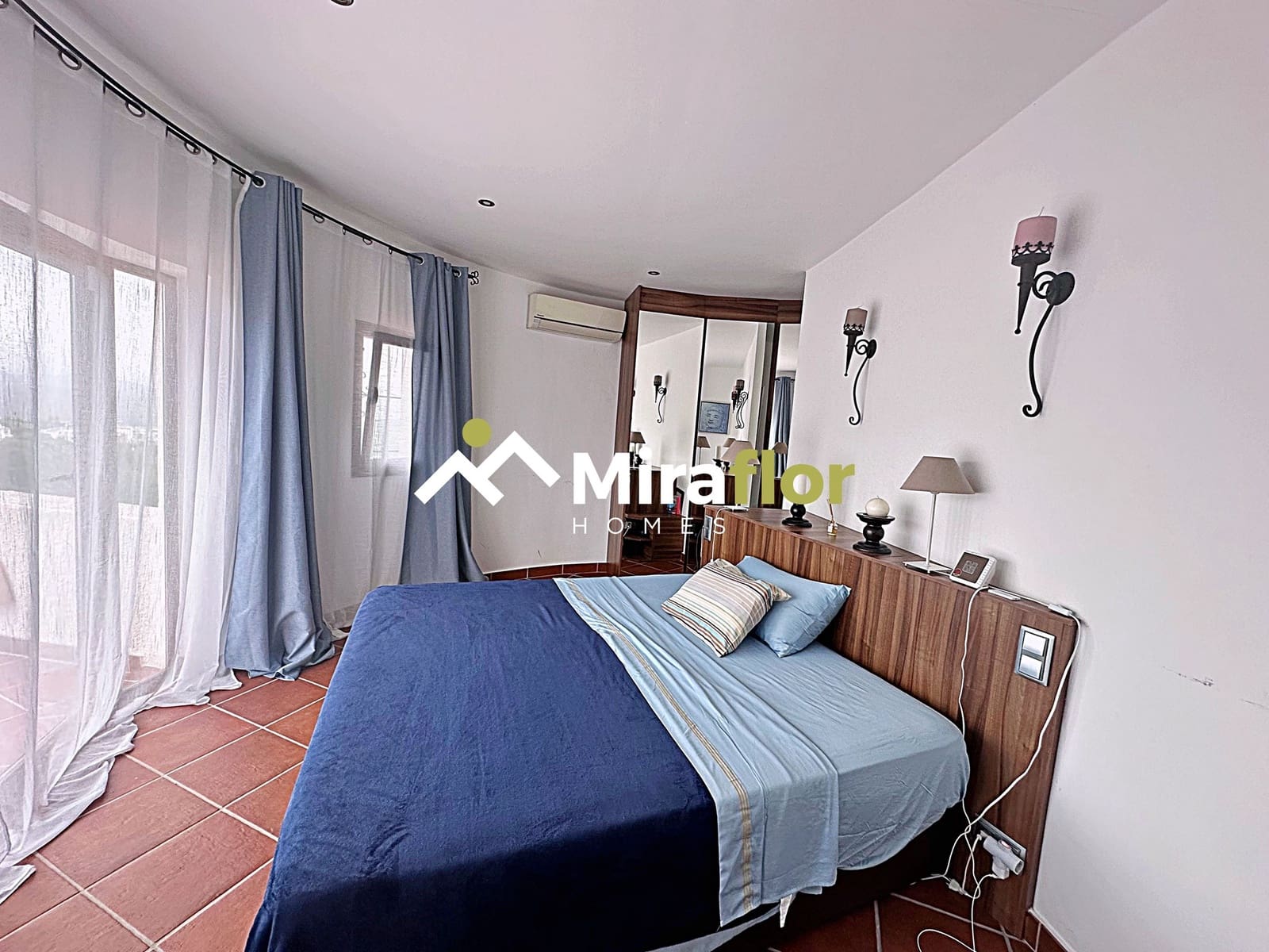 4 soveværelse Villa til salg i Monte Pego med swimmingpool - € 780.000 (Ref: 9149174)