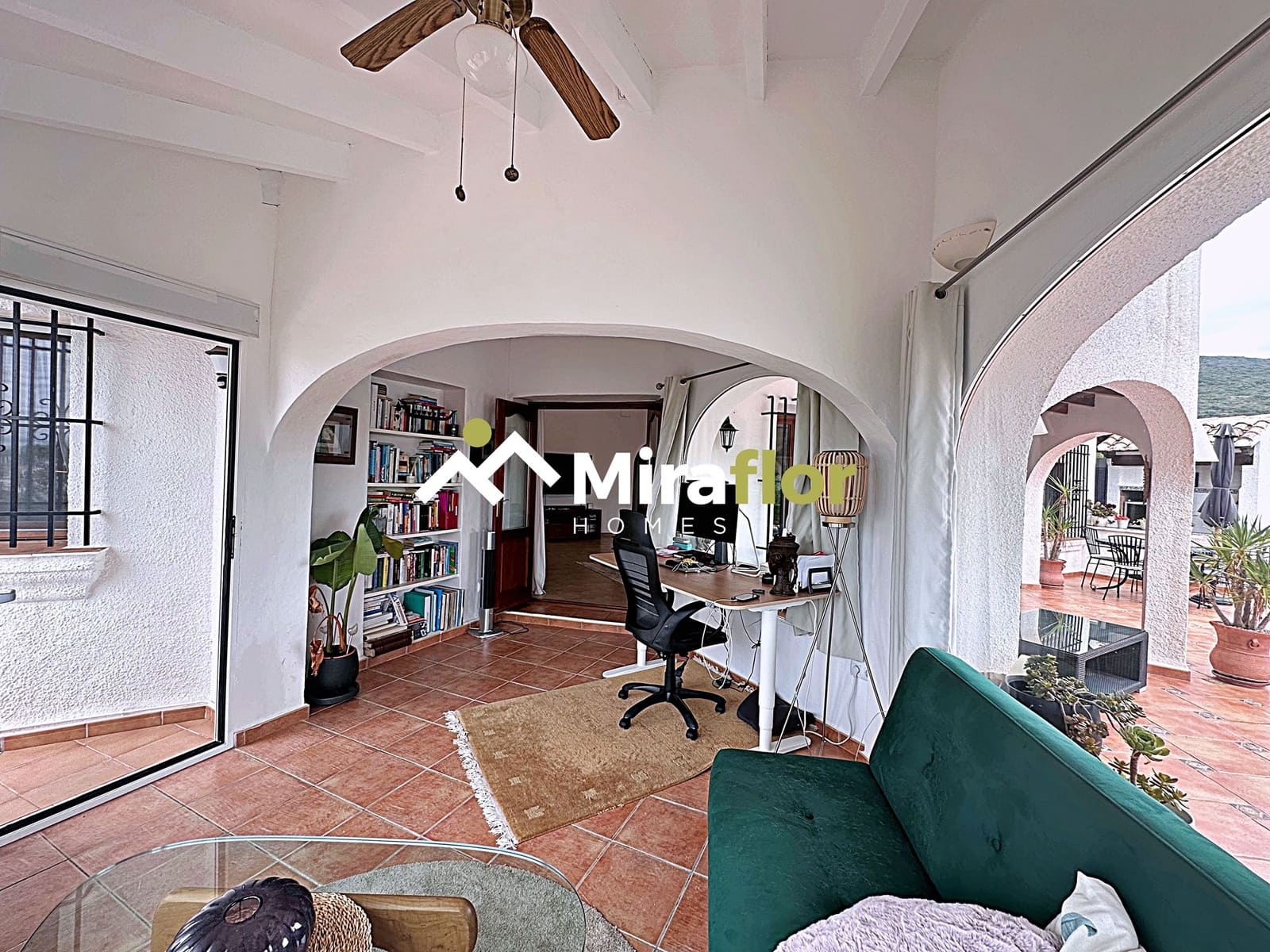 4 soveværelse Villa til salg i Monte Pego med swimmingpool - € 780.000 (Ref: 9149174)