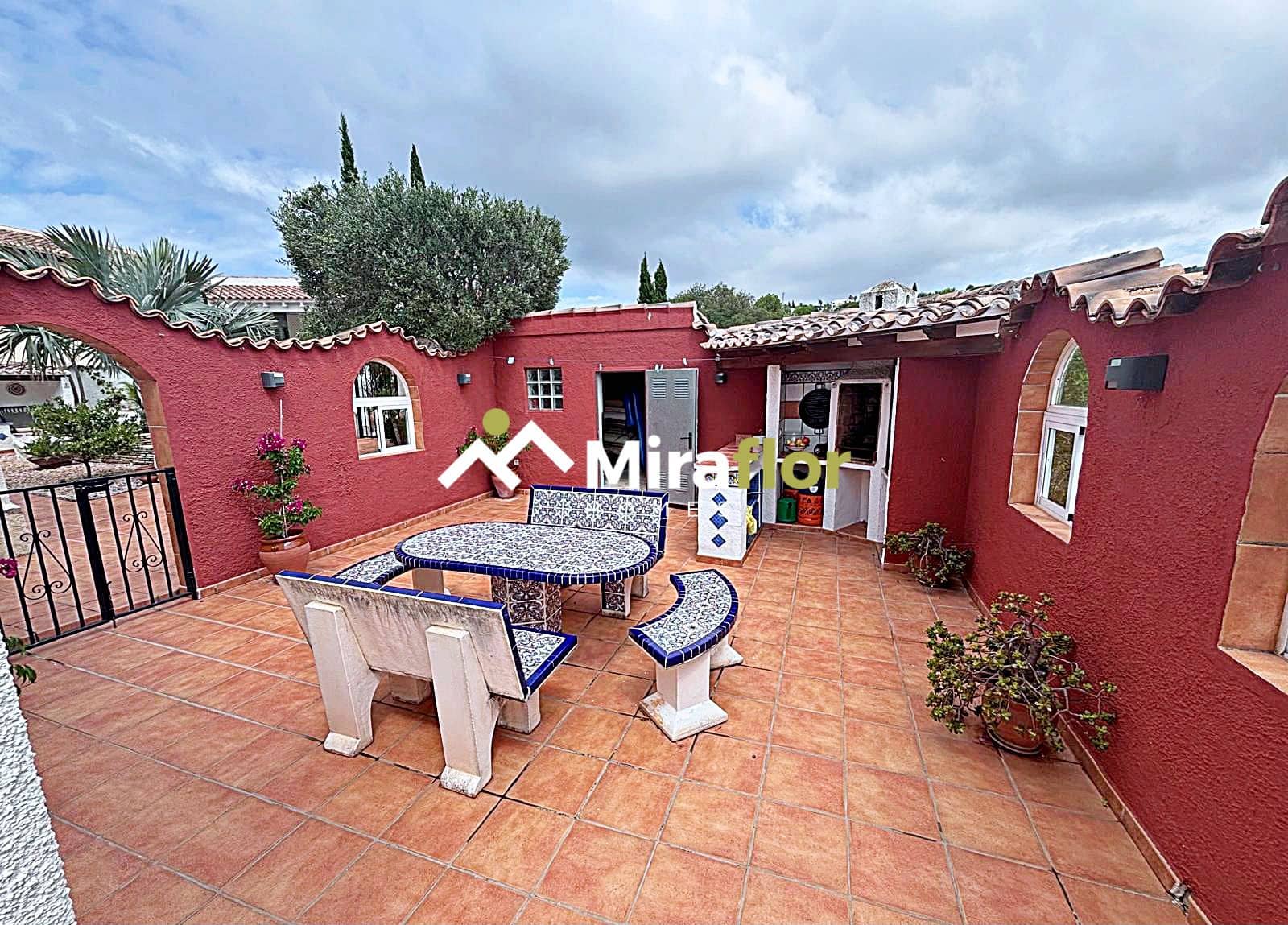 4 slaapkamer Villa te koop in Monte Pego met zwembad - € 780.000 (Ref: 9149174)