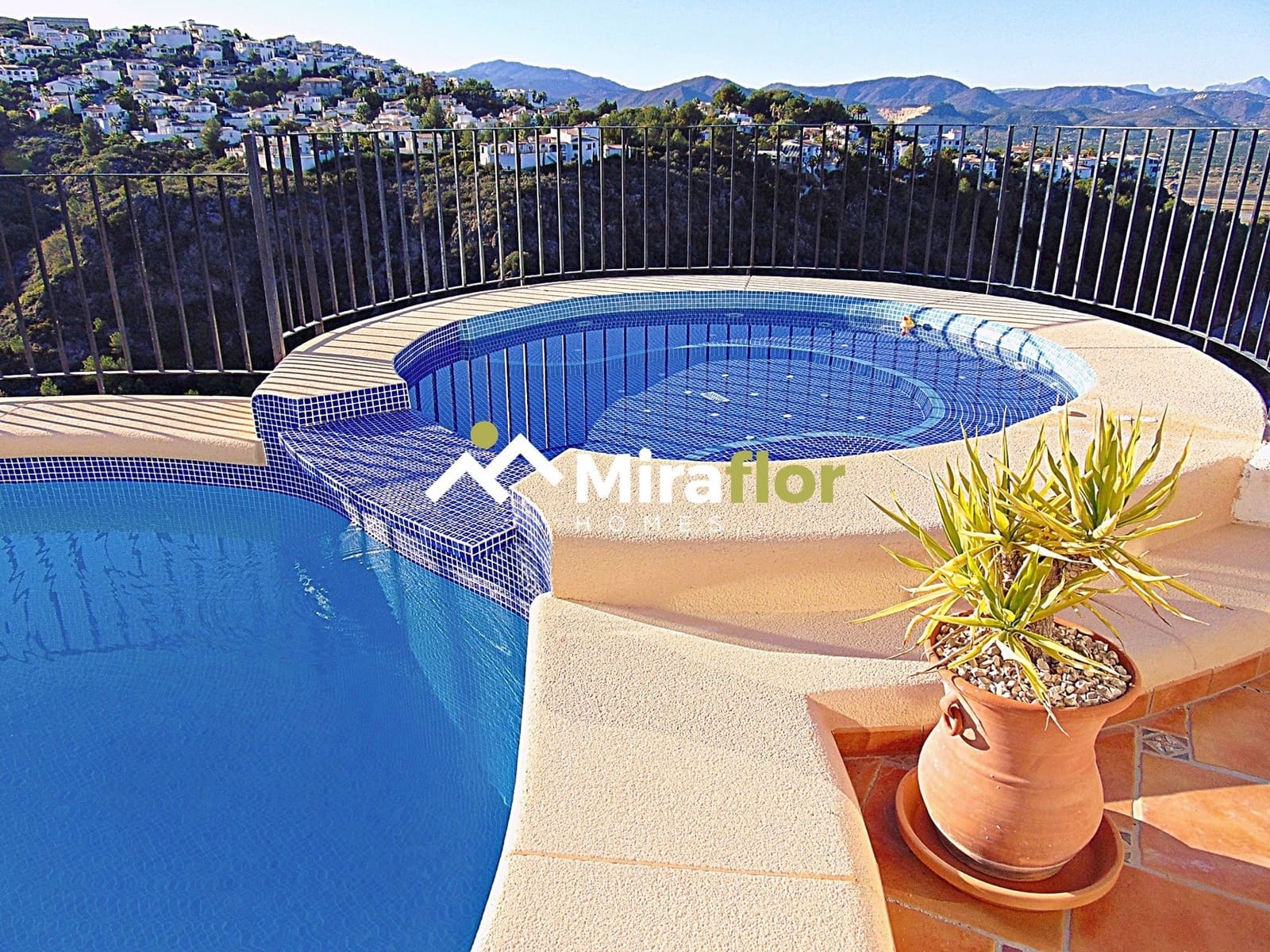 4 slaapkamer Villa te koop in Monte Pego met zwembad - € 780.000 (Ref: 9149174)