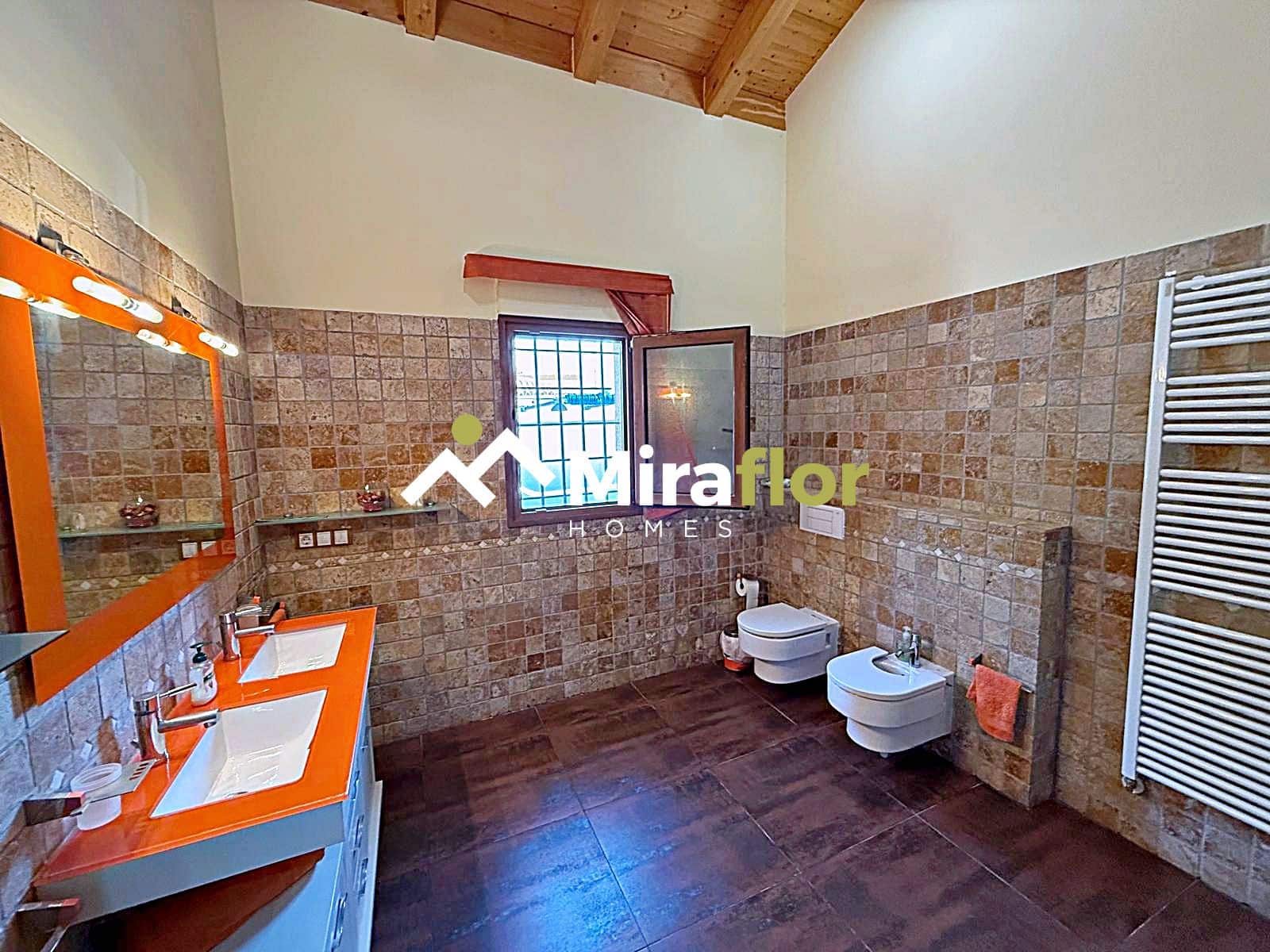 3 slaapkamer Villa te koop in Els Poblets met zwembad - € 1.050.000 (Ref: 9227189)