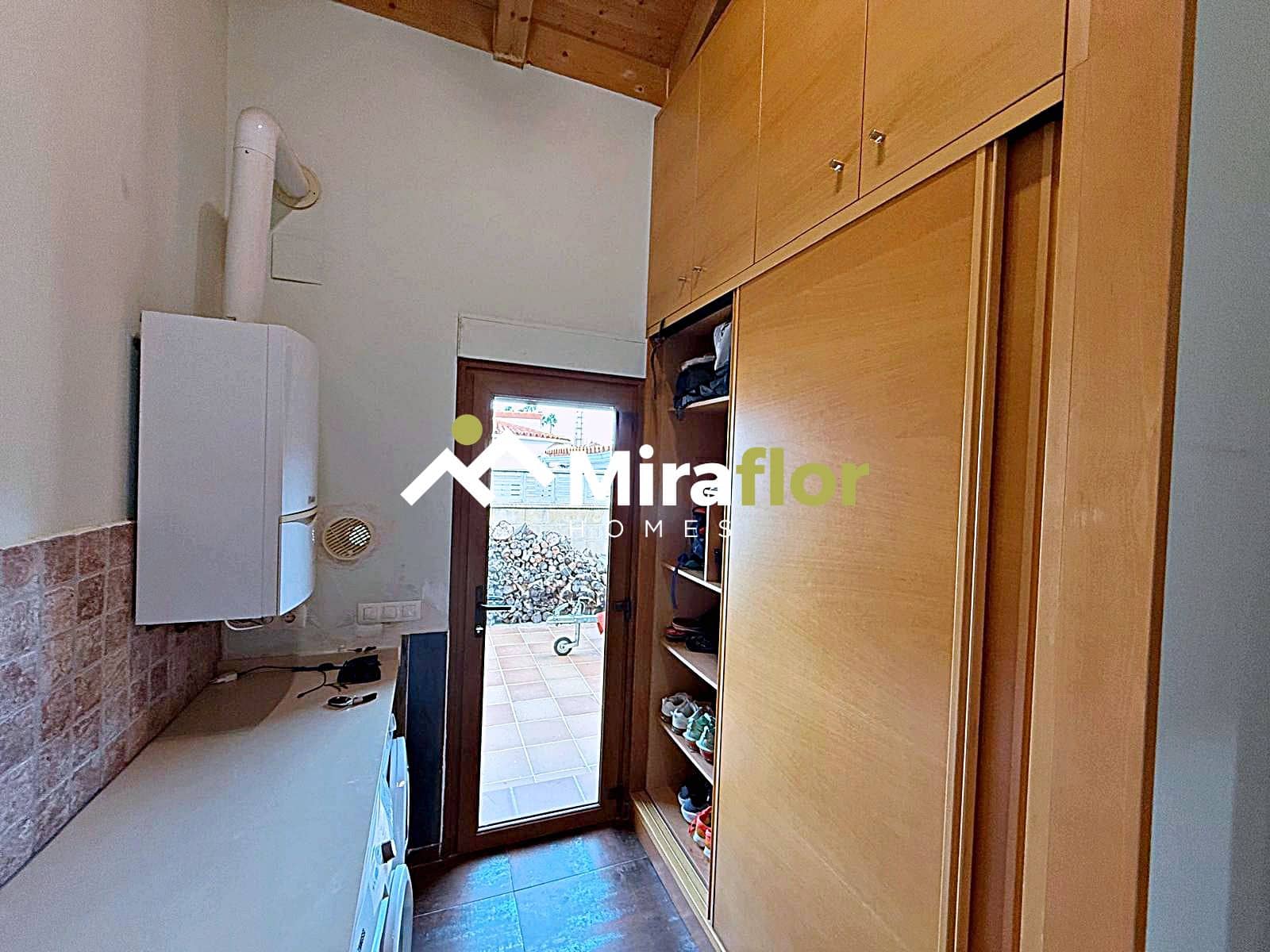 3 slaapkamer Villa te koop in Els Poblets met zwembad - € 1.050.000 (Ref: 9227189)