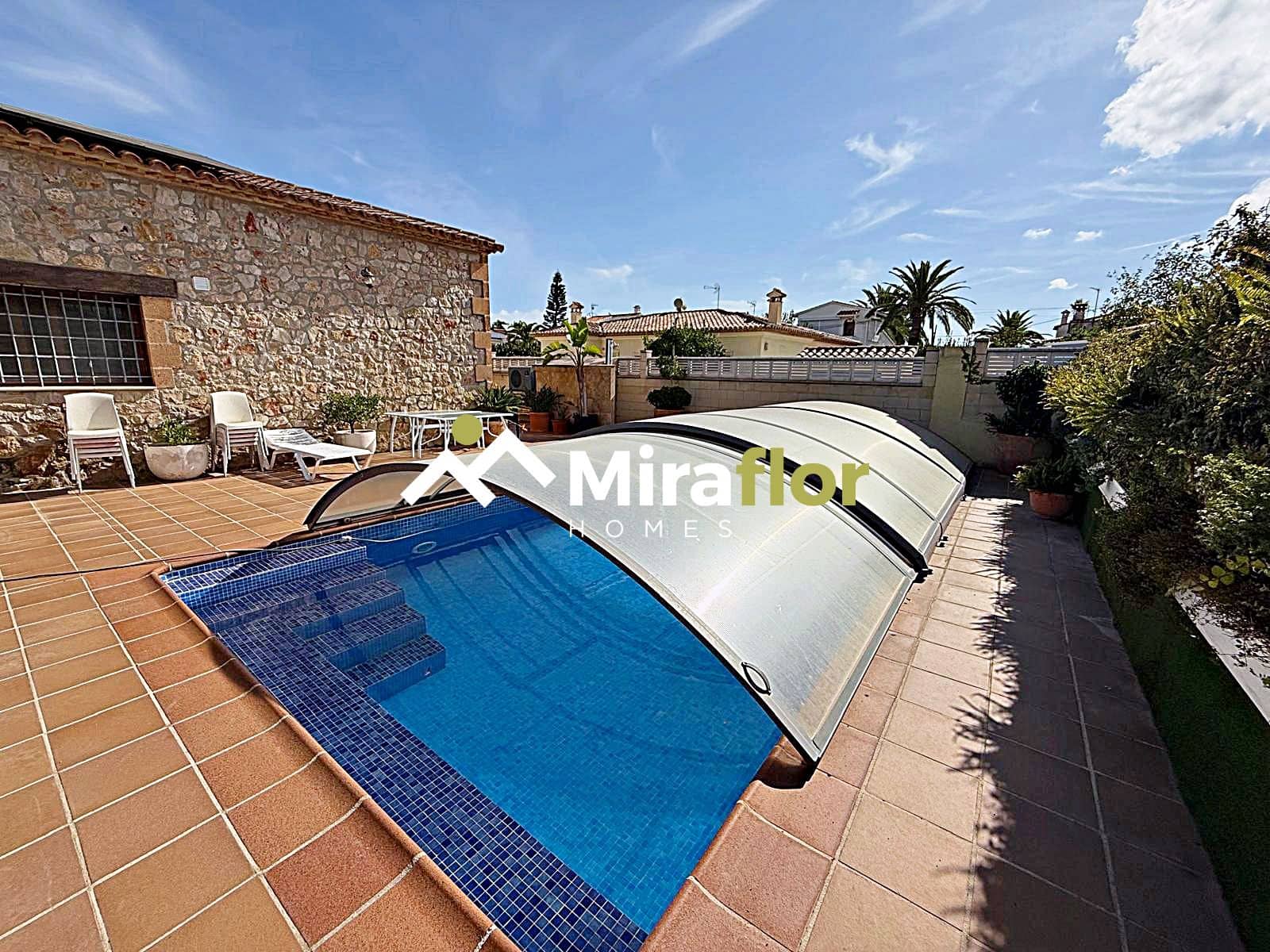 3 slaapkamer Villa te koop in Els Poblets met zwembad - € 1.050.000 (Ref: 9227189)