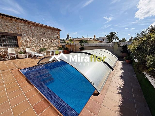 3 slaapkamer Villa te koop in Els Poblets met zwembad - € 1.050.000 (Ref: 9227189)