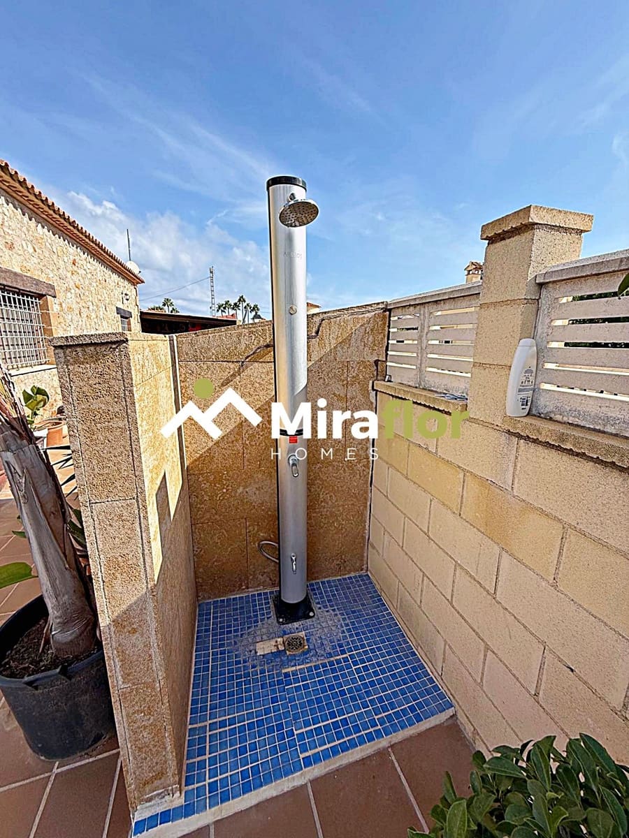 Chalet de 3 habitaciones en Els Poblets en venta con piscina - 1.050.000 € (Ref: 9227189)