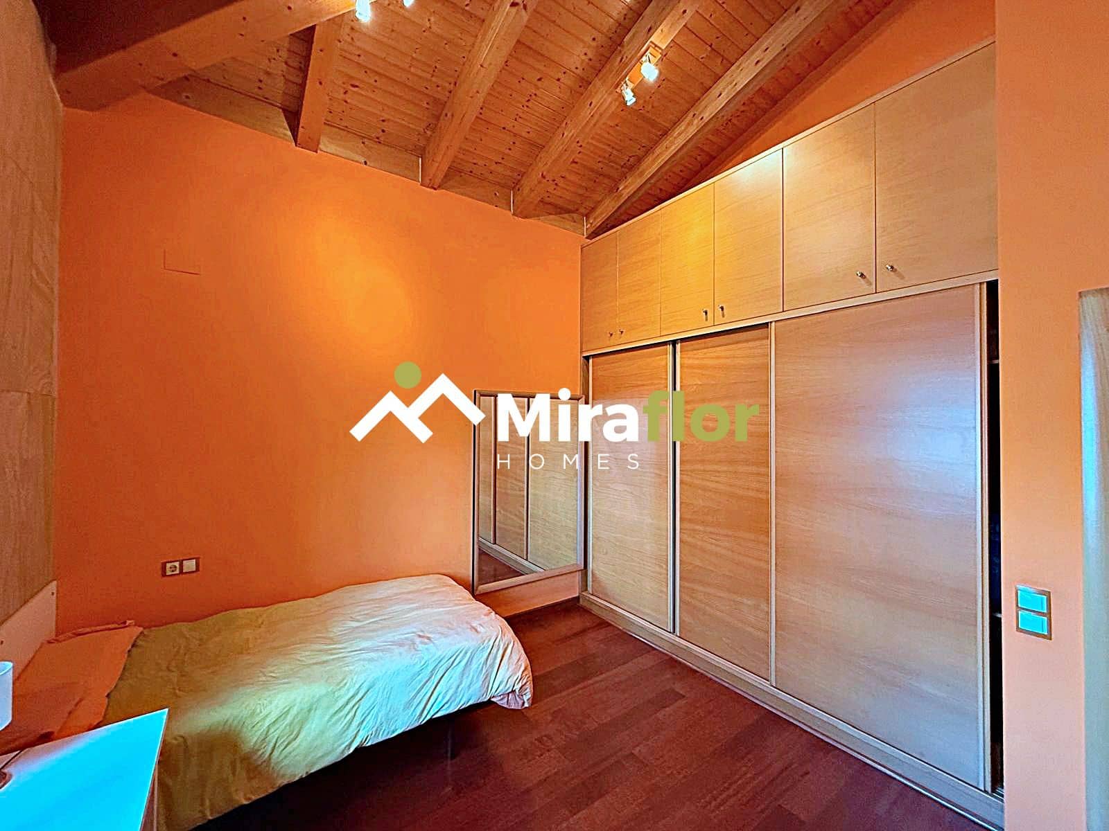 Chalet de 3 habitaciones en Els Poblets en venta con piscina - 1.050.000 € (Ref: 9227189)