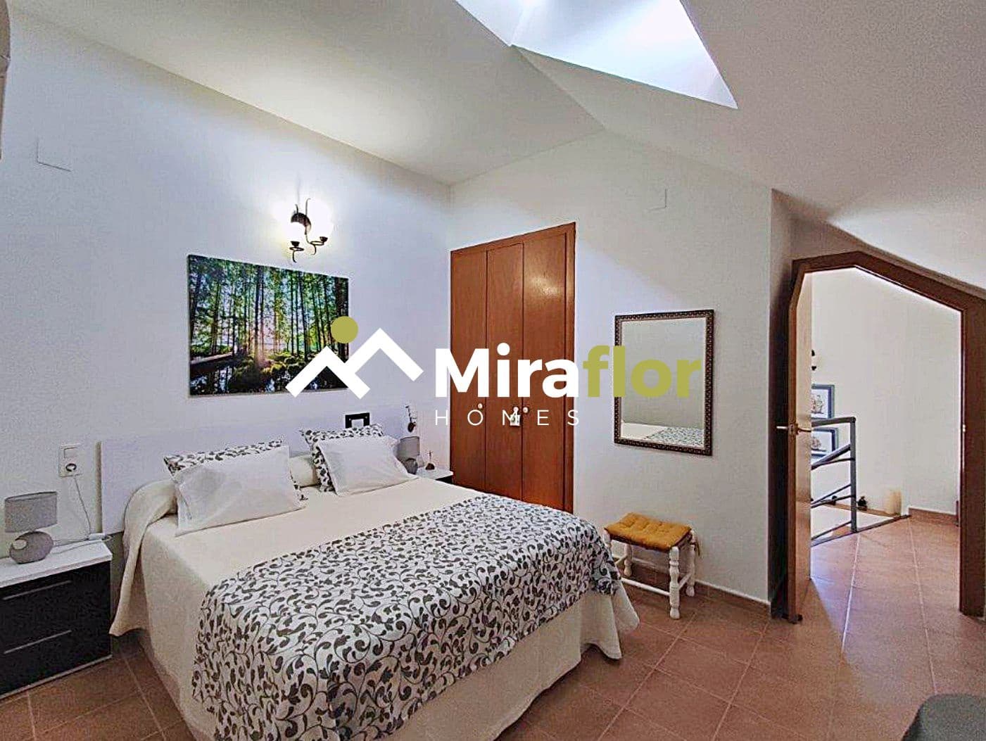 2 slaapkamer Penthouse te koop in Denia met zwembad - € 330.000 (Ref: 9228465)