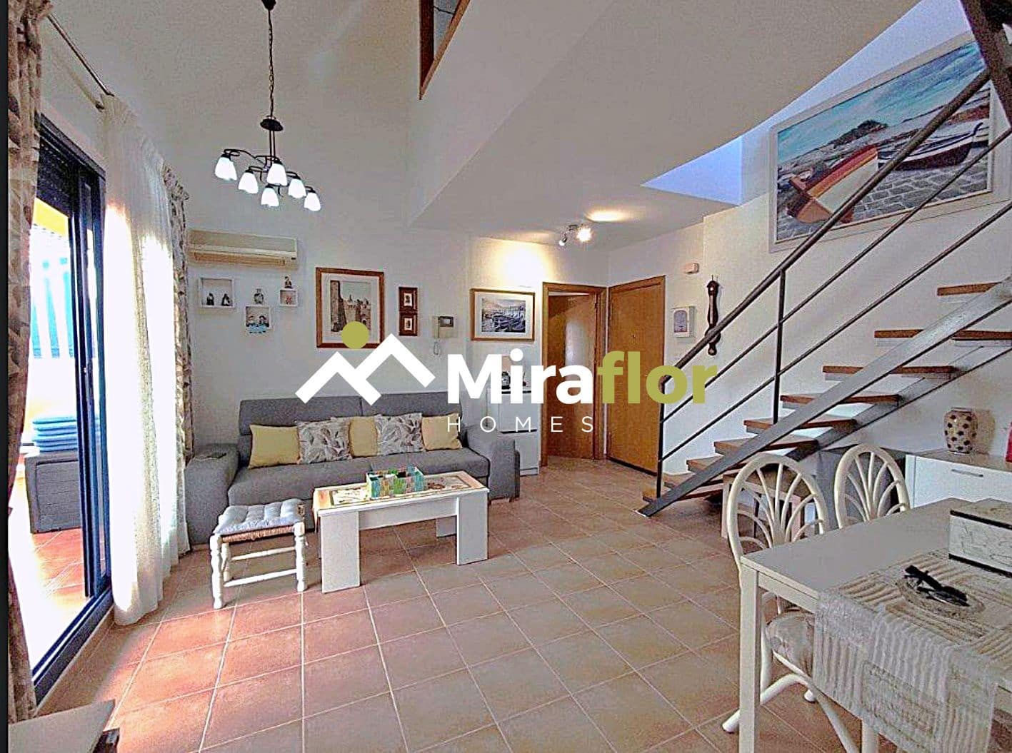 2 slaapkamer Penthouse te koop in Denia met zwembad - € 330.000 (Ref: 9228465)