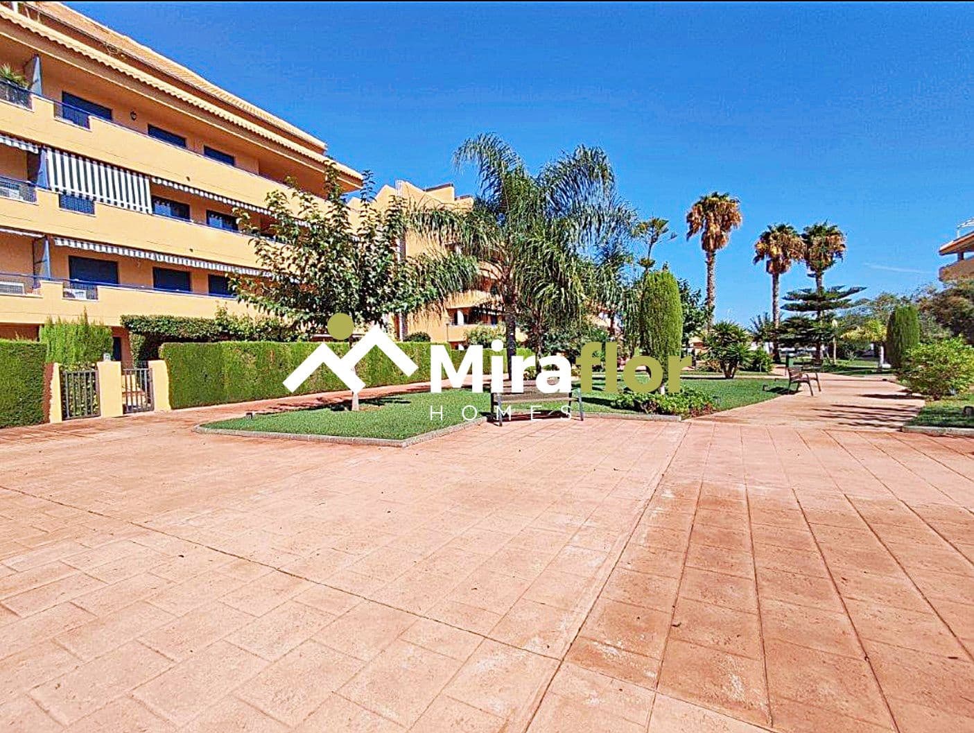 2 slaapkamer Penthouse te koop in Denia met zwembad - € 330.000 (Ref: 9228465)