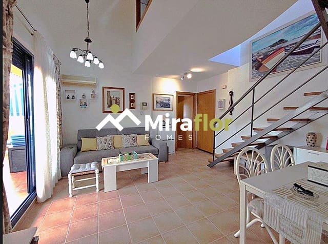 2 quarto Penthouse para venda em Dénia com piscina - 330 000 € (Ref: 9228465)