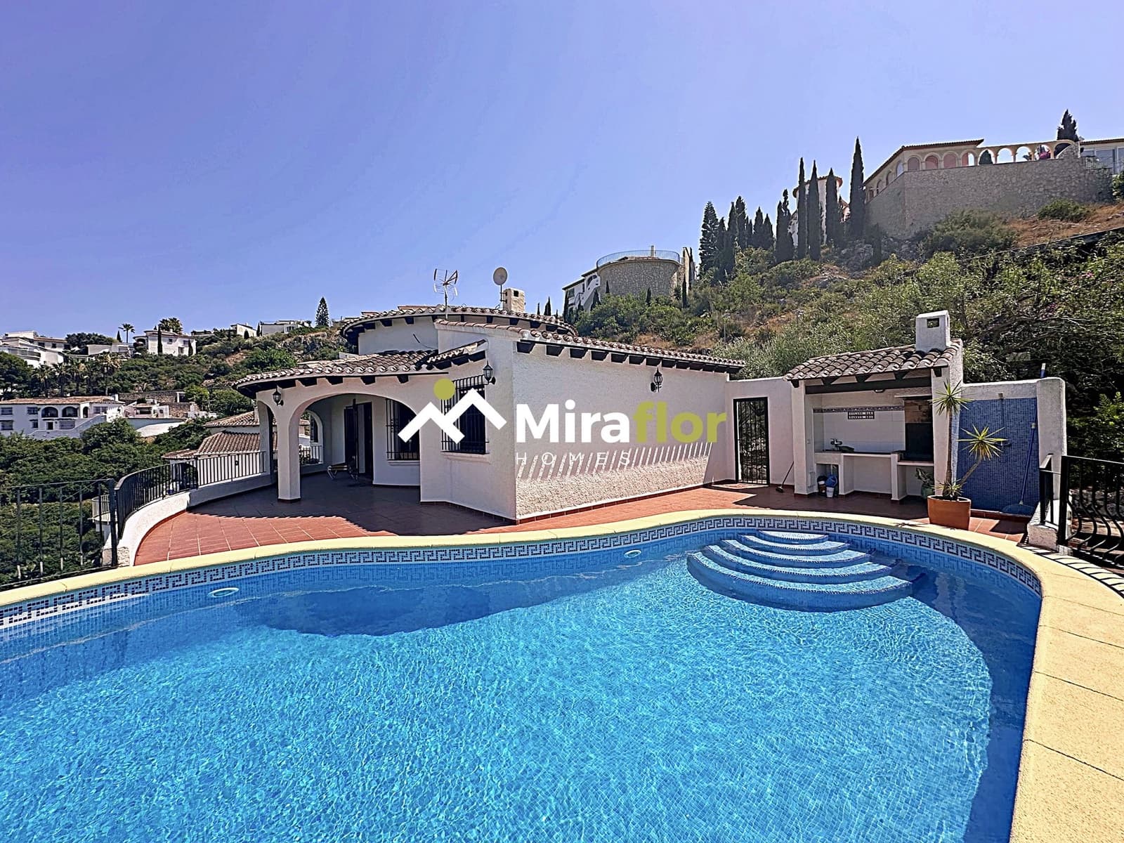 4 soveværelse Villa til salg i Monte Pego med swimmingpool - € 495.000 (Ref: 9257070)