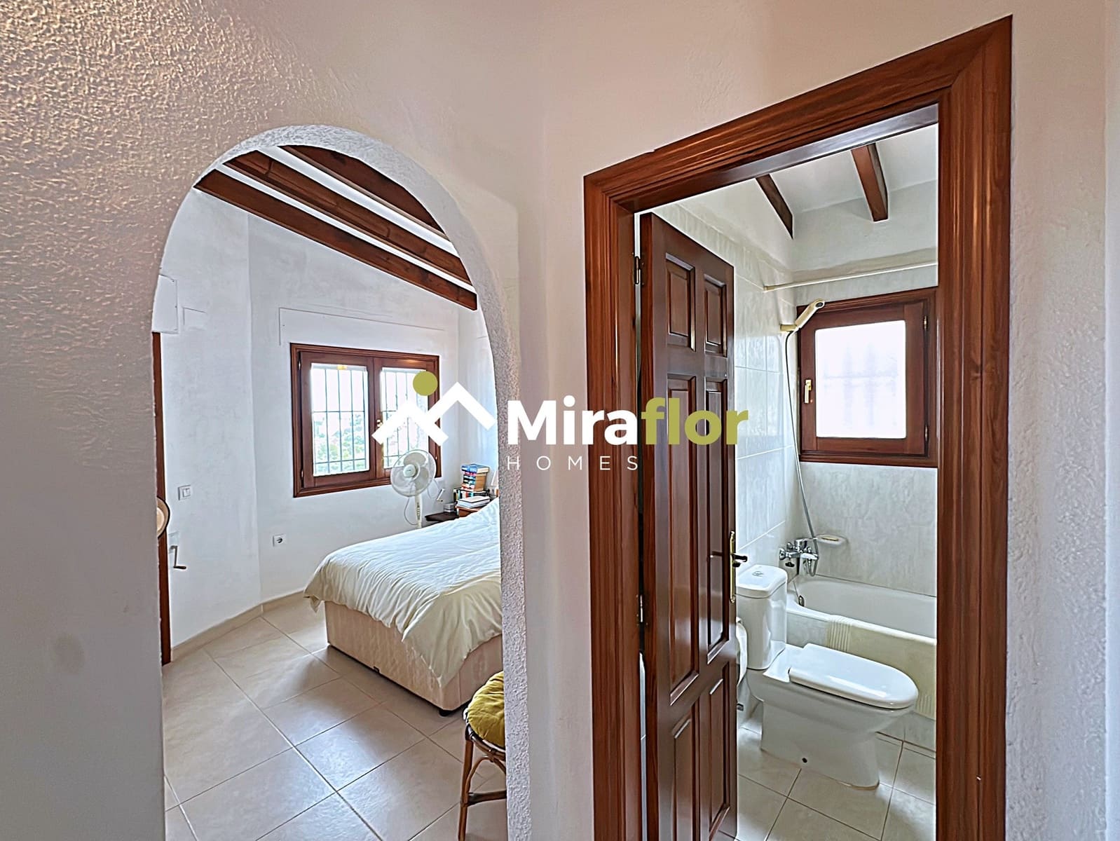 4 soveværelse Villa til salg i Monte Pego med swimmingpool - € 495.000 (Ref: 9257070)