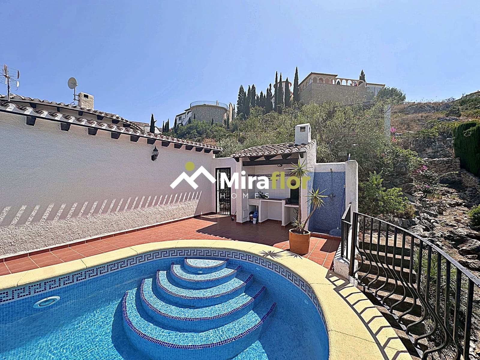 4 soveværelse Villa til salg i Monte Pego med swimmingpool - € 495.000 (Ref: 9257070)