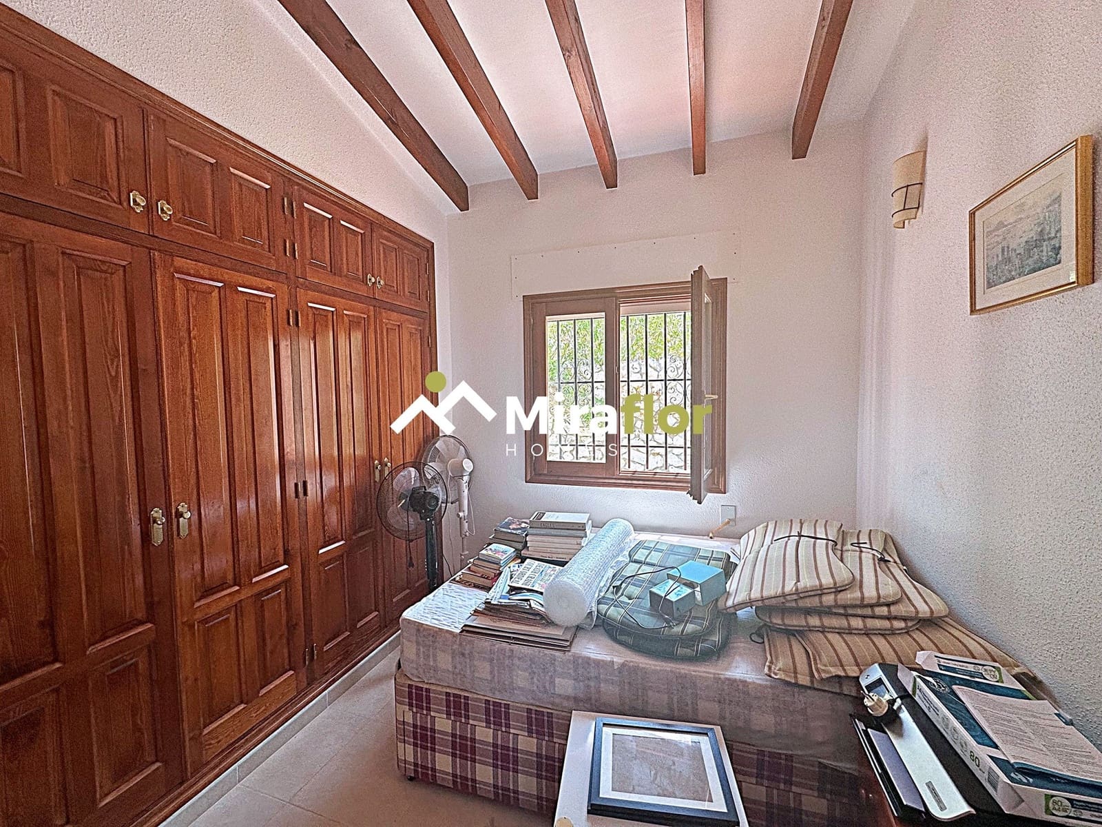 4 soveværelse Villa til salg i Monte Pego med swimmingpool - € 495.000 (Ref: 9257070)