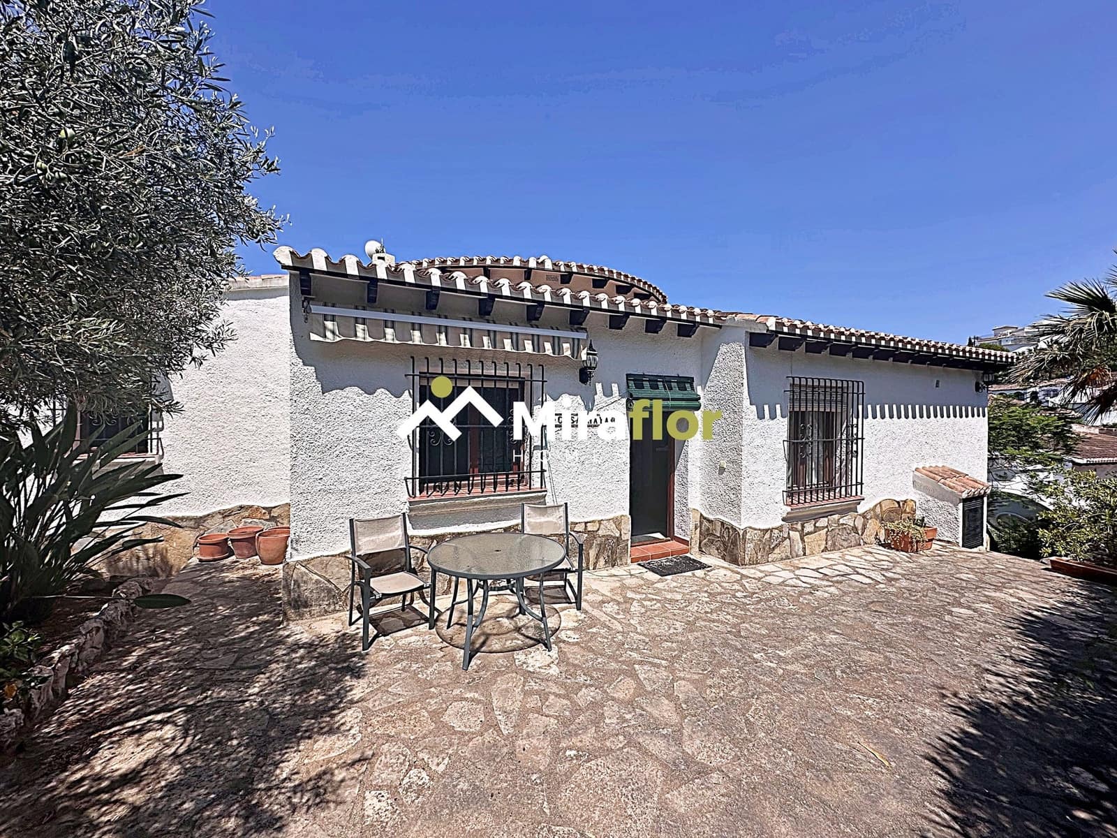 4 soveværelse Villa til salg i Monte Pego med swimmingpool - € 495.000 (Ref: 9257070)