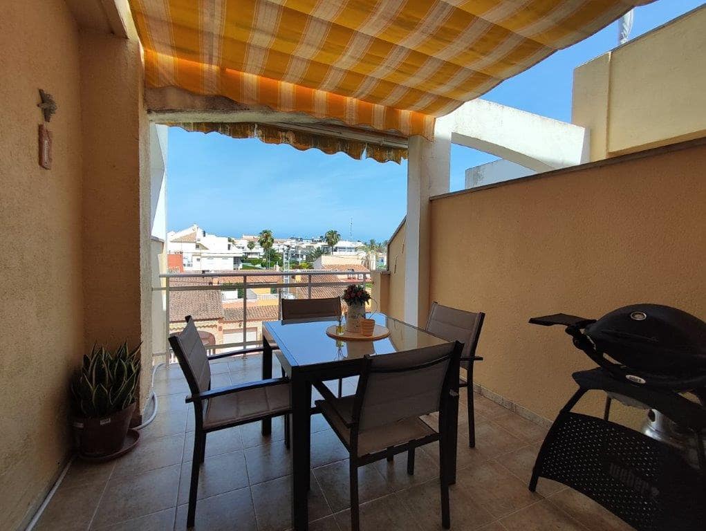 2 bedroom Penthouse for sale in Denia with pool - € 289,000 (Ref: 9257081)