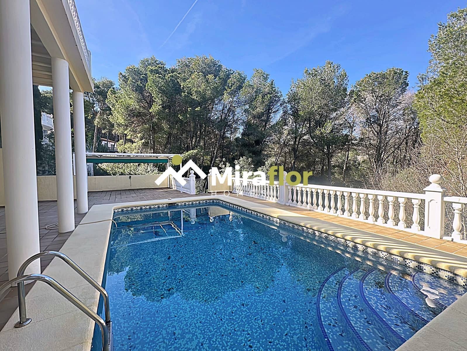 4 Zimmer Villa zu verkaufen in Denia mit Pool - 590.000 € (Ref: 9257083)