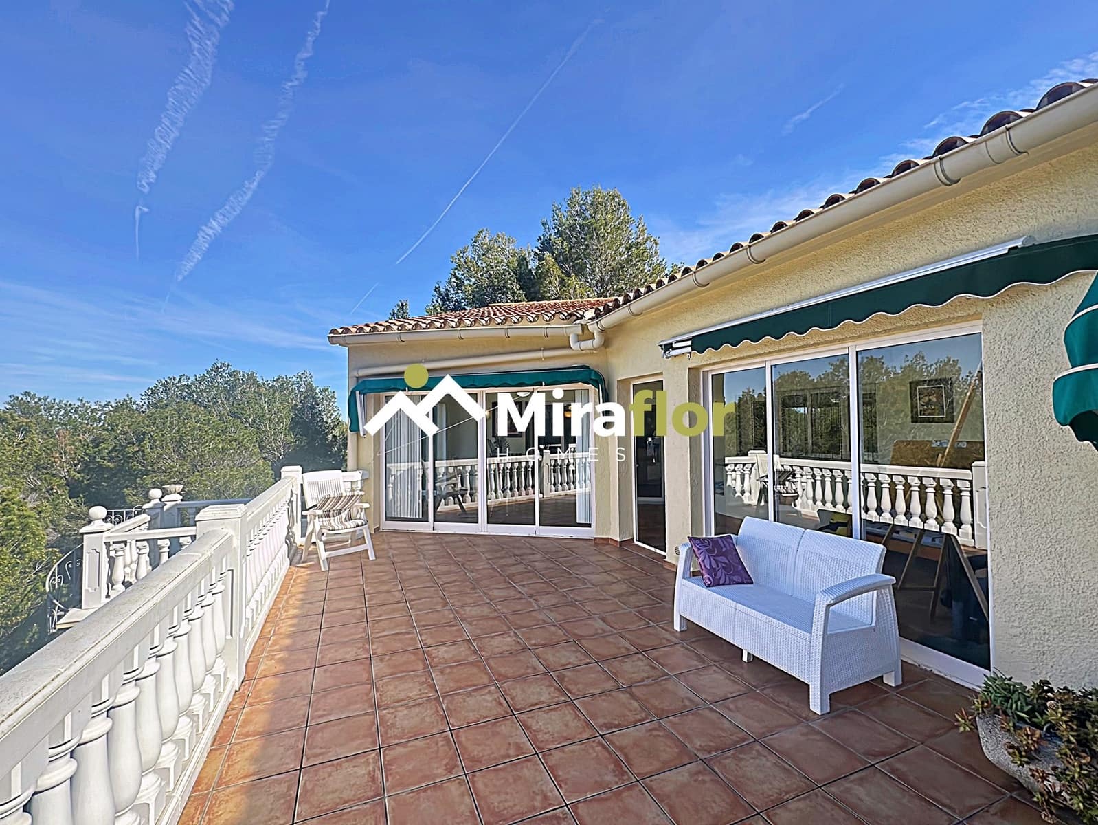 4 Zimmer Villa zu verkaufen in Denia mit Pool - 590.000 € (Ref: 9257083)