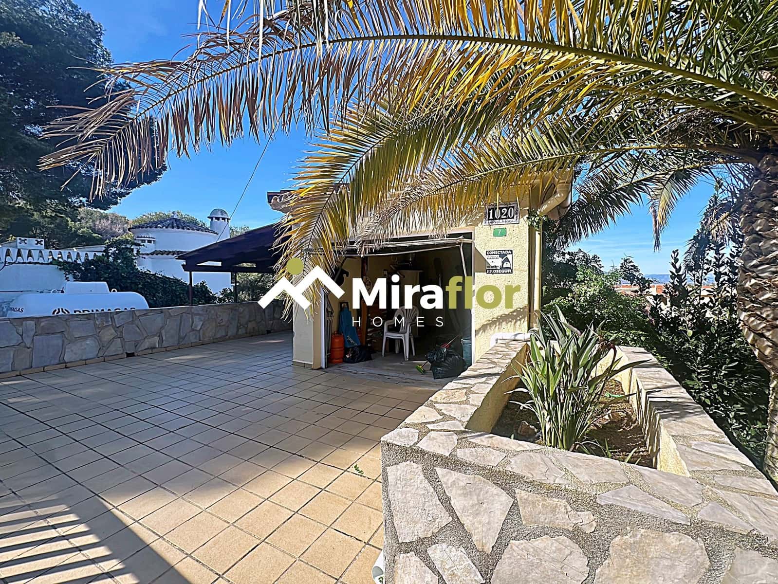 4 Zimmer Villa zu verkaufen in Denia mit Pool - 590.000 € (Ref: 9257083)