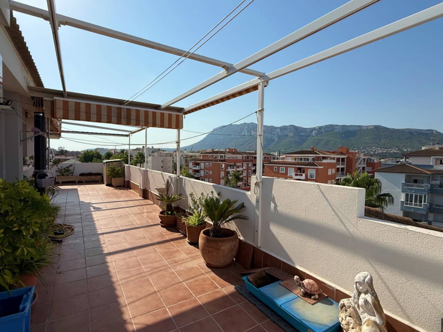 3 makuuhuone Kattohuoneisto myytävänä paikassa Denia mukana uima-altaan - 470 000 € (Ref: 9257091)