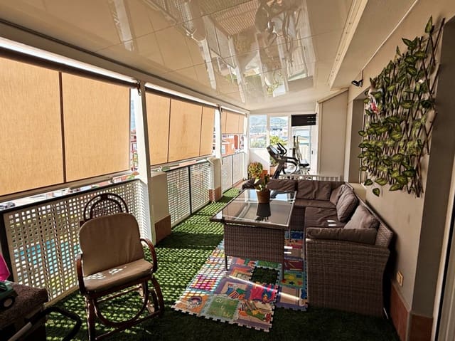 3 makuuhuone Kattohuoneisto myytävänä paikassa Dénia mukana uima-altaan - 470 000 € (Ref: 9257091)