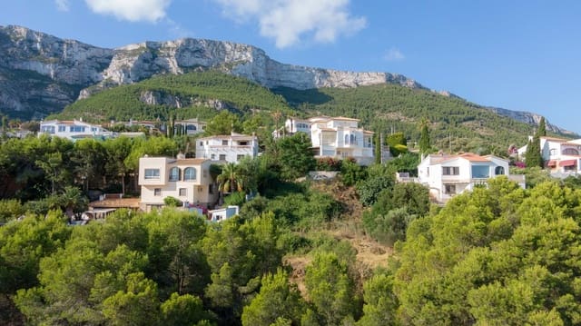 4 slaapkamer Villa te koop in Dénia met zwembad - € 1.875.000 (Ref: 9257095)