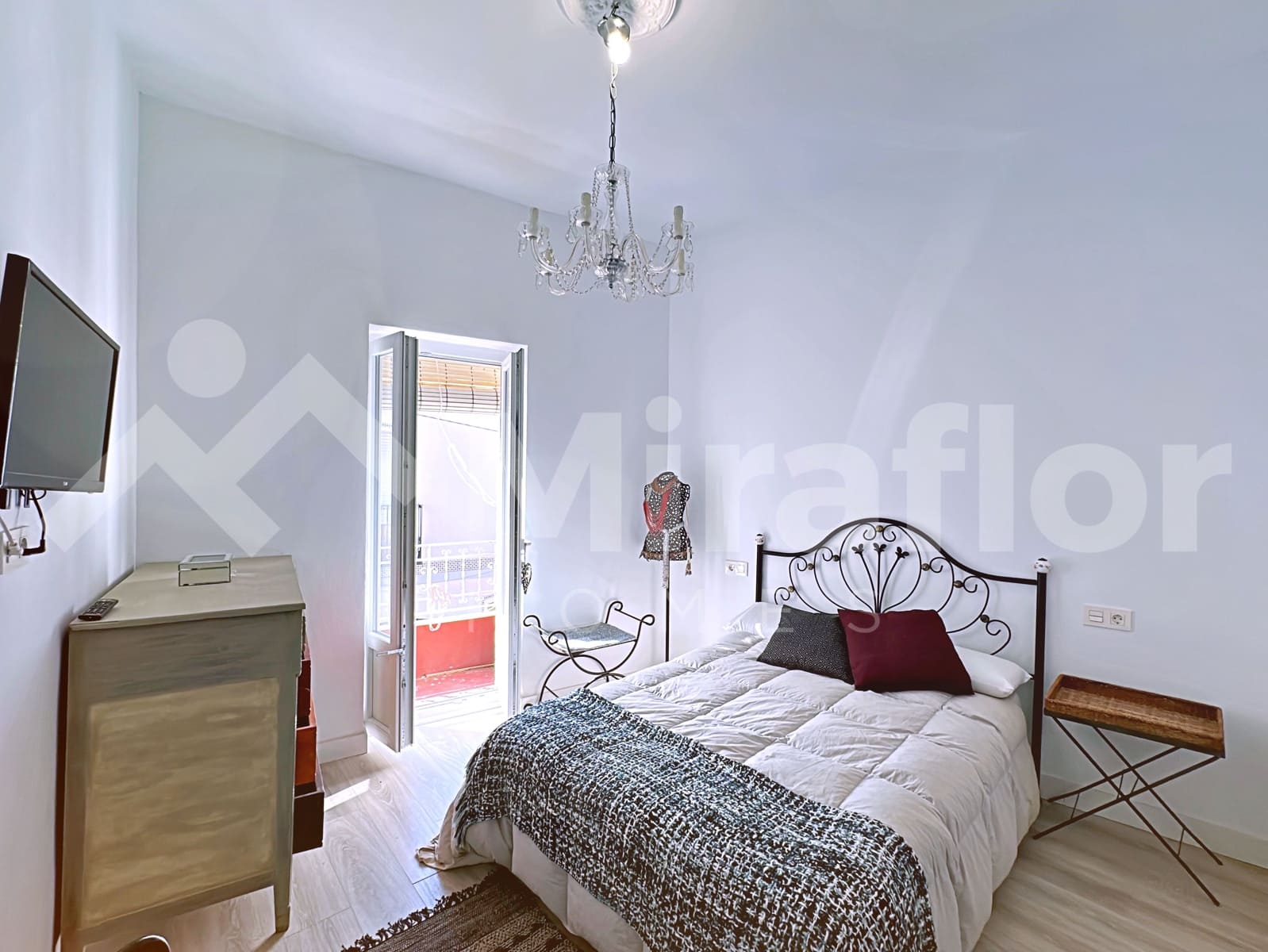 4 bedroom Townhouse for sale in Denia with garage - € 398,000 (Ref: 9296732)