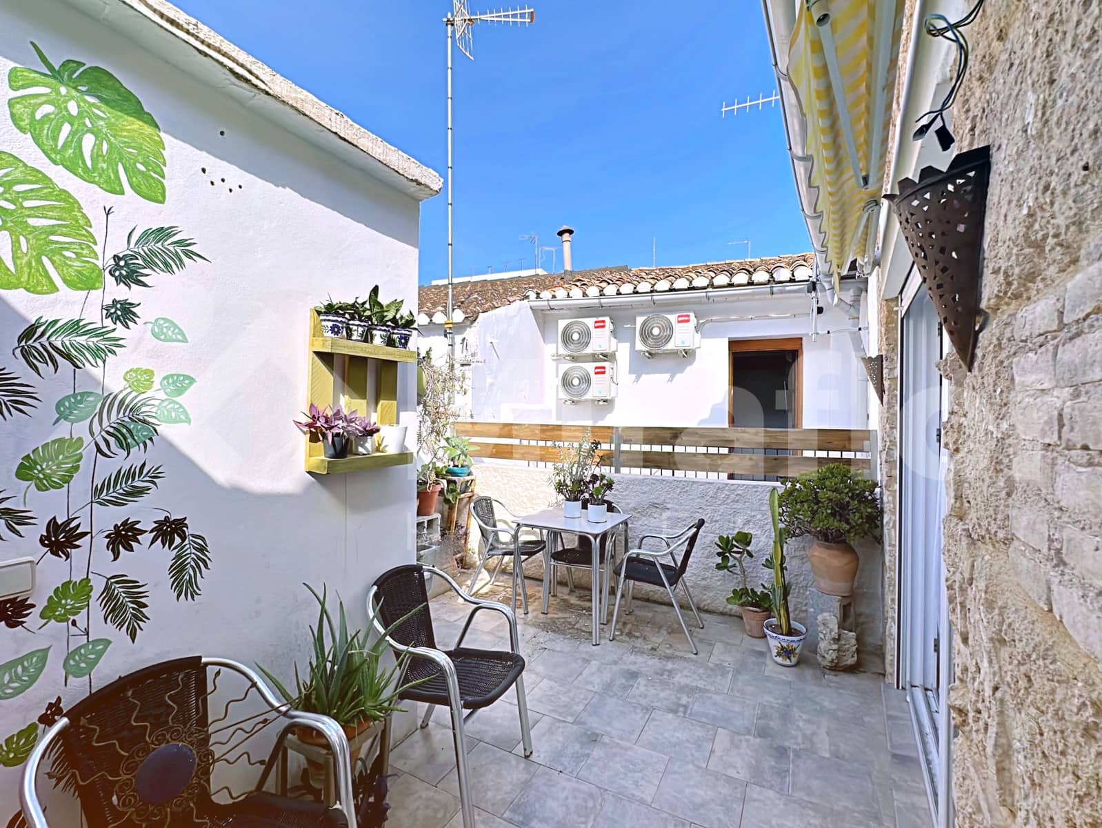 4 bedroom Townhouse for sale in Denia with garage - € 398,000 (Ref: 9296732)
