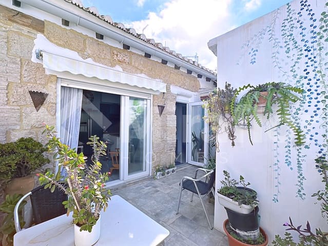 4 soverom Hus til salgs i Dénia med garasje - € 398 000 (Ref: 9296732)