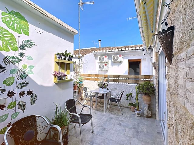 4 soverom Hus til salgs i Dénia med garasje - € 398 000 (Ref: 9296732)