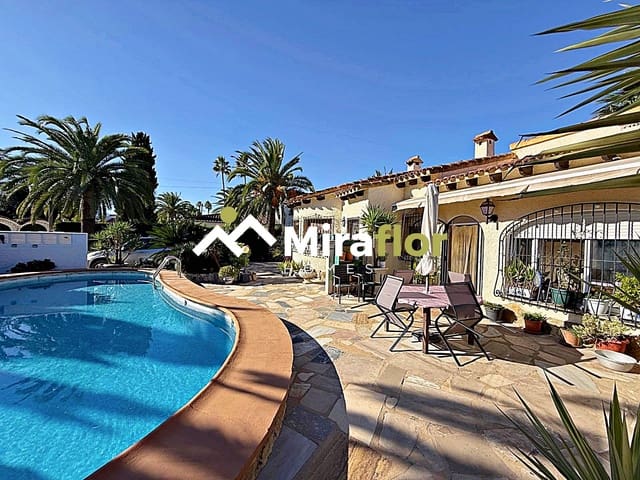 3 makuuhuone Huvila myytävänä paikassa Els Poblets mukana uima-altaan - 415 000 € (Ref: 9353370)