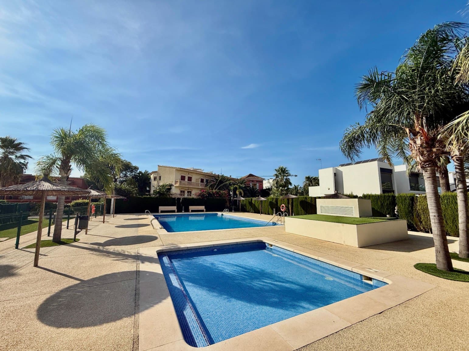 2 bedroom Apartment for sale in Denia with pool - € 379,000 (Ref: 9403215)