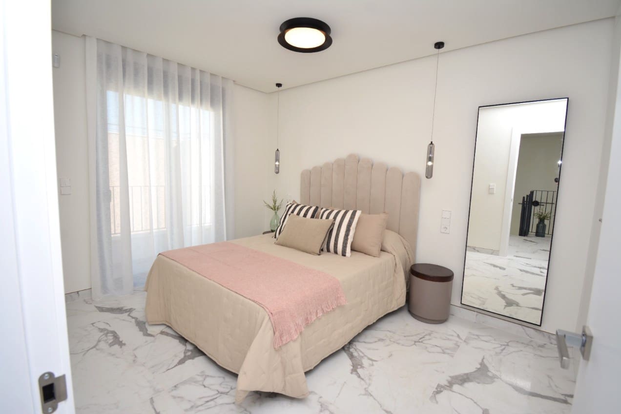 3 bedroom Villa for sale in Denia - € 695,000 (Ref: 9419504)