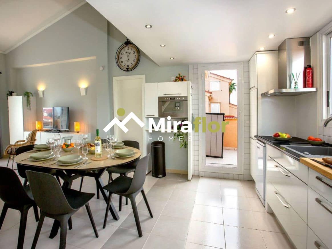 3 chambre Appartement à vendre à Denia avec piscine - 325 000 € (Ref: 9501955)