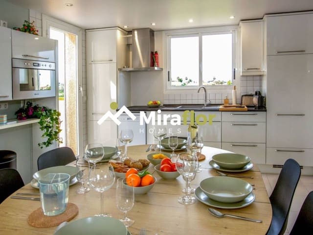 3 sypialnia Apartament na sprzedaż w Dénia z basenem - 325 000 € (Ref: 9501955)