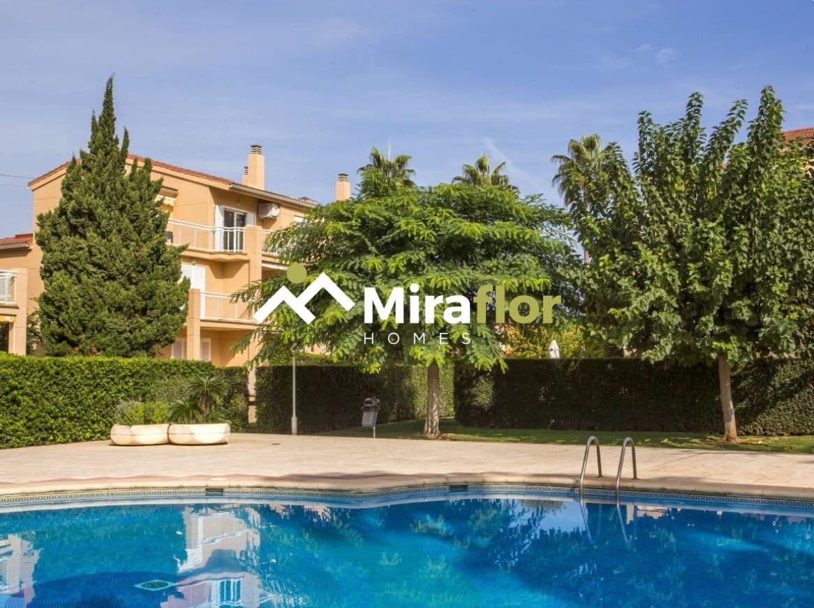 3 bedroom Apartment for sale in Denia with pool - € 325,000 (Ref: 9501955)